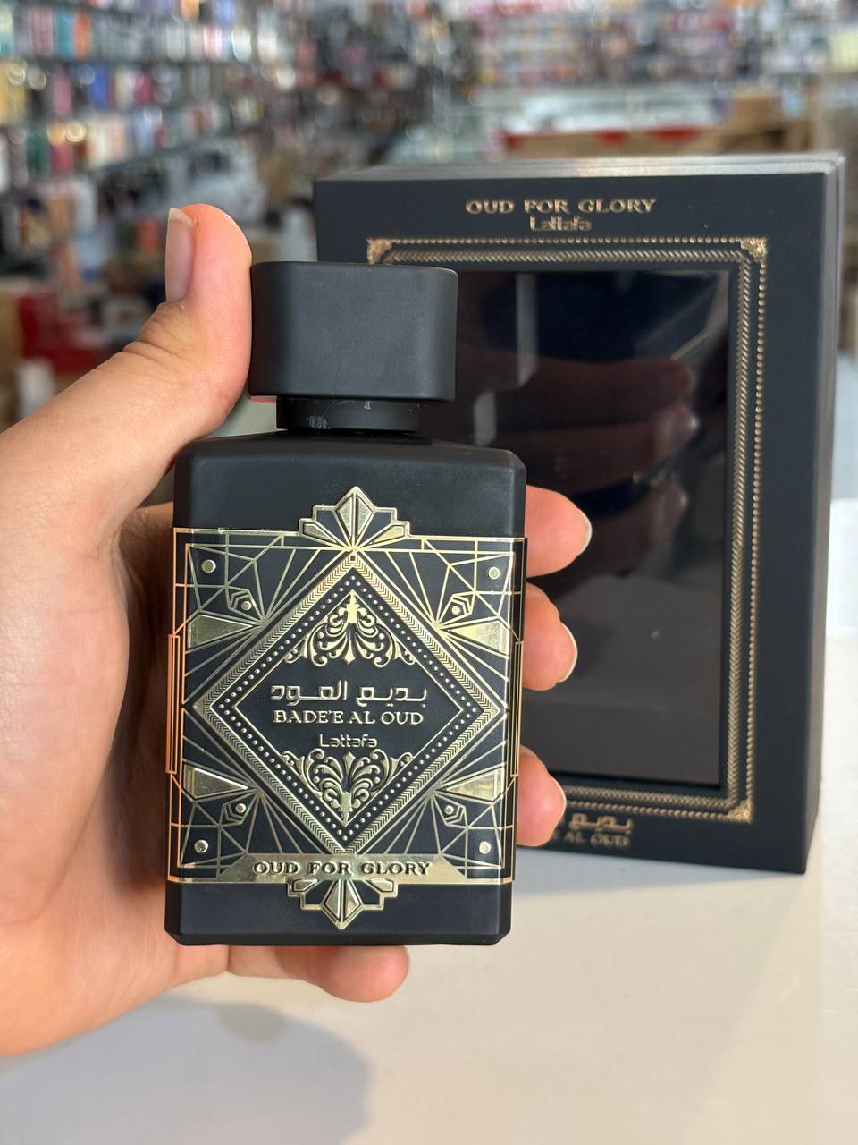 ادو پرفیوم لطافه مدل بدیع العود OUD FOR GLORY حجم 100 میلی لیتر
