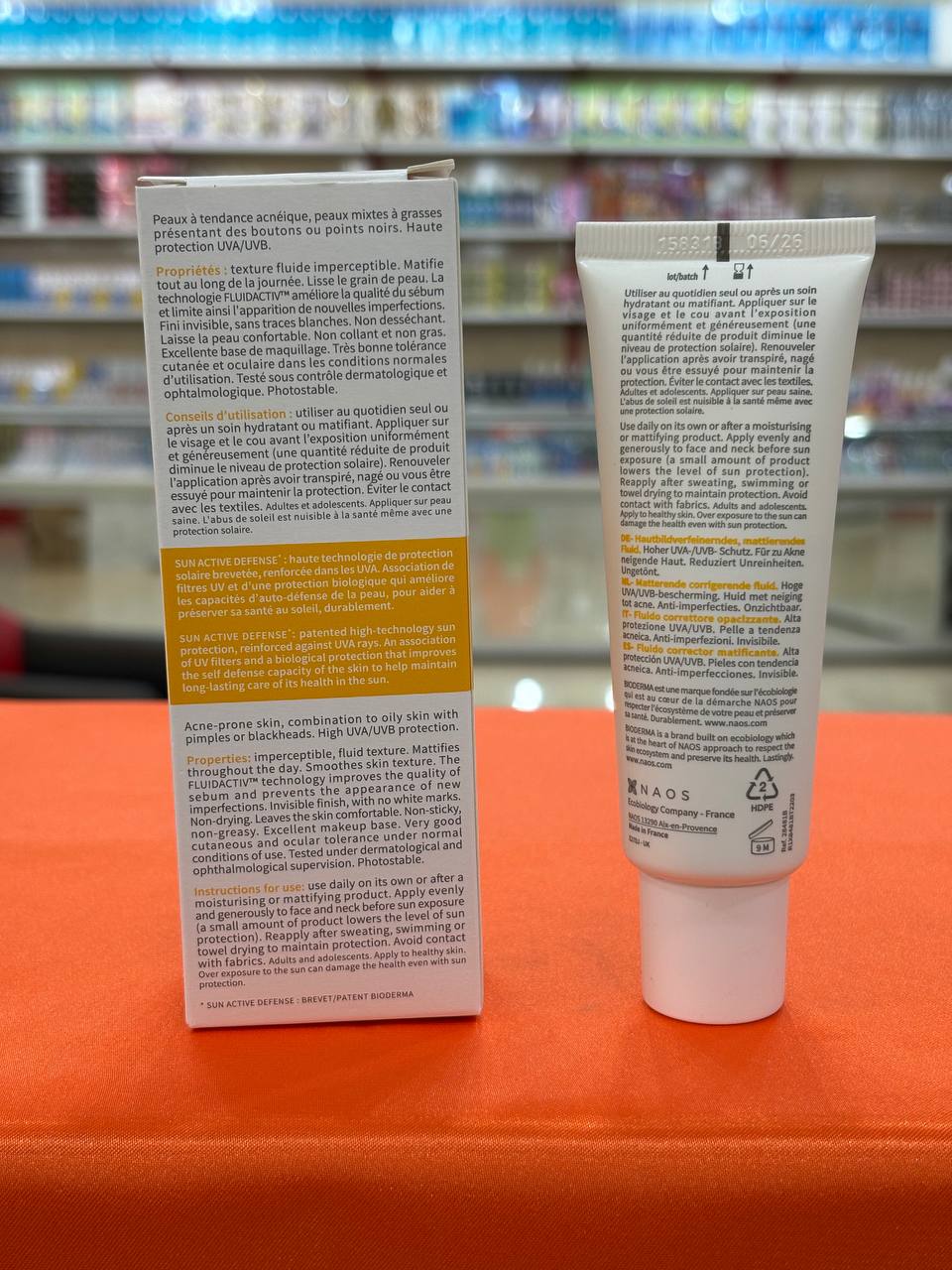 ضد آفتاب بایودرما پوست چرب SPF30 فتودرم AKN Mat 40 میل اصل