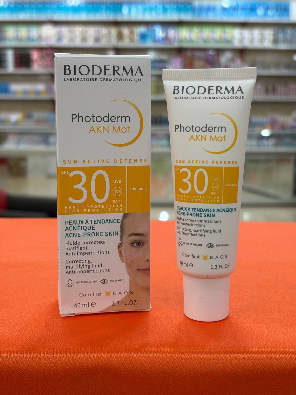 ضد آفتاب بایودرما پوست چرب SPF30 فتودرم AKN Mat 40 میل اصل