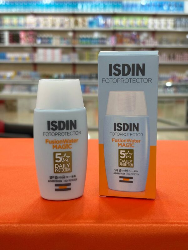 کرم ضد آفتاب فیوژن واتر مجیک ایزدین ISDIN SPF50 بی رنگ آبی