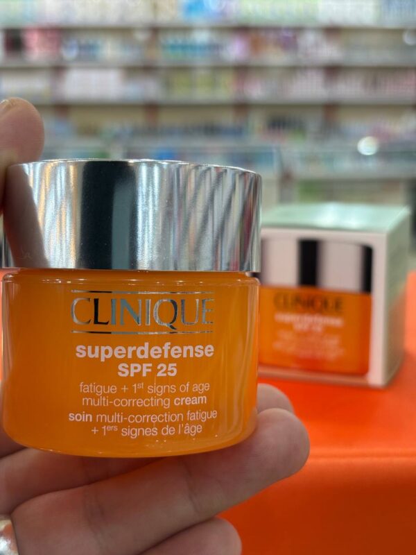 کرم روز سوپر دیفنس کلینیک ضد خستگی با SPF 25