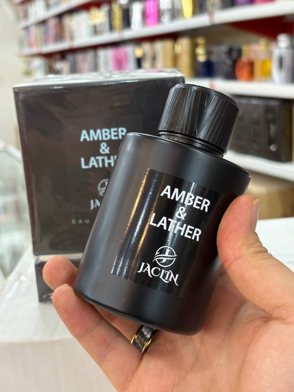 ادکلن امبر لدر از برند ژاکلین (Amber Leather Jaclin) حجم 100 میلی لیتر