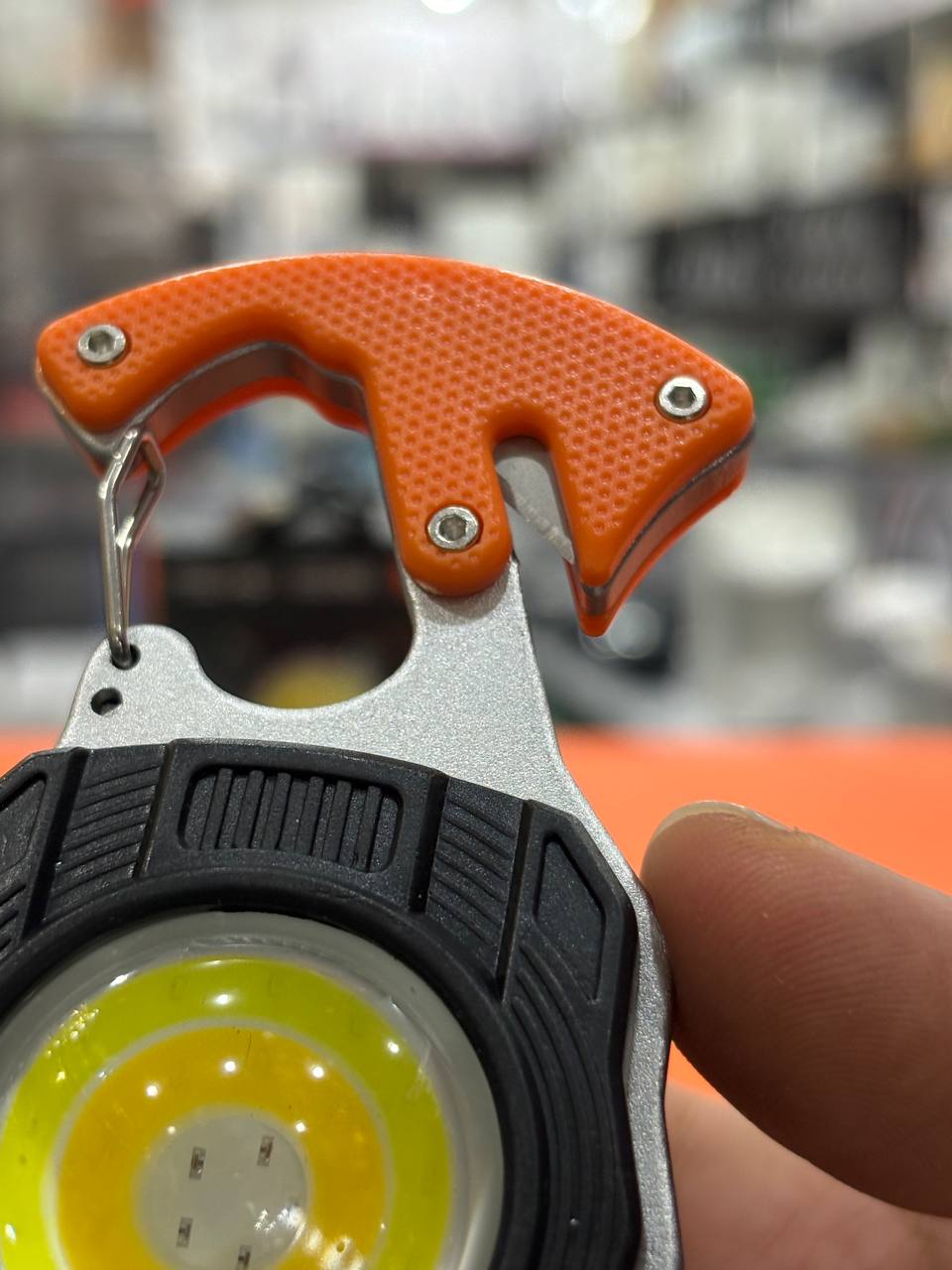 چراغ قوه چند کاره شارژی W5147 با لامپ اضطراری و فندک