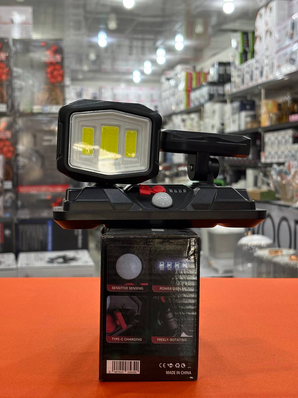 چراغ شارژی خورشیدی دیواری سنسور دار 28 وات ضد آب مدل YX670C-2