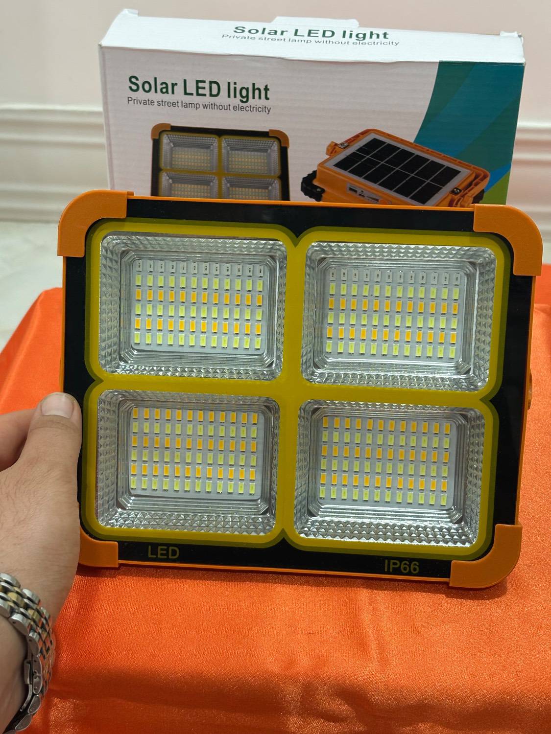 پروژکتور لامپ شارژی با پنل خورشیدی 4 خانه – 4 Cell Solar LED Light