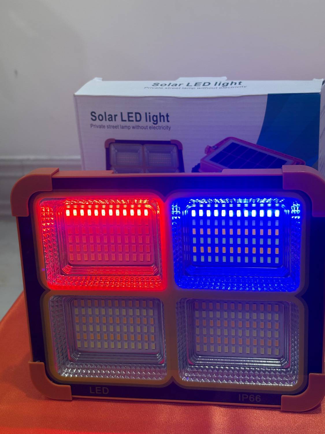 پروژکتور لامپ شارژی با پنل خورشیدی 4 خانه – 4 Cell Solar LED Light